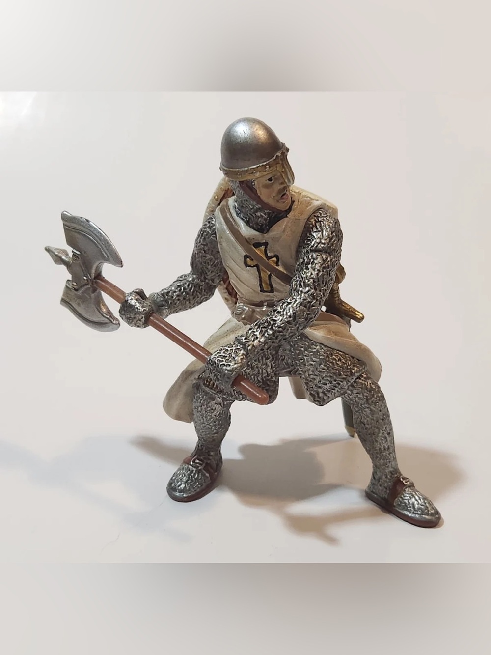 NWT Schleich World of Knights  Foot Soldier with Battle Axe 70036 - RETIRED